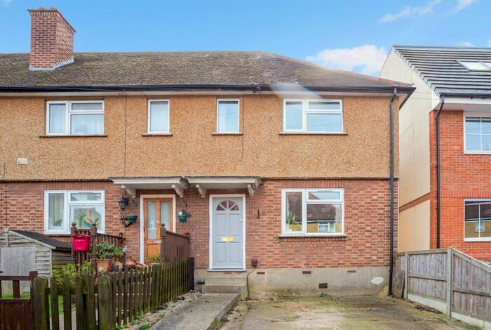 3 Bedroom Semi-Detached House To Rent In Haycroft Road, Surbiton, KT6