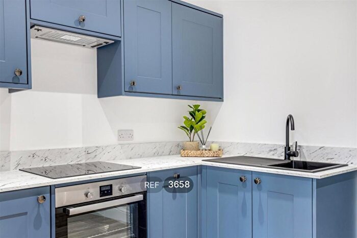 1 Bedroom Flat To Rent In Millicent Road, West Bridgford, Nottingham, NG2