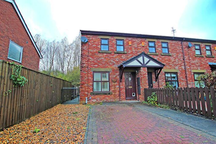 2 Bedroom Town House To Rent In Lightbown Street Darwen, BB3