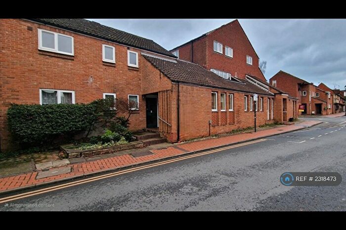 1 Bedroom Flat To Rent In Rose Street, Wokingham, RG40