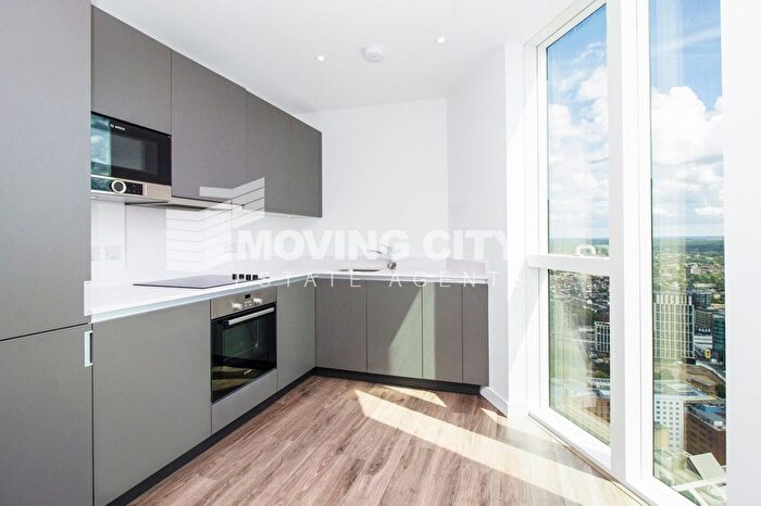 2 Bedroom Flat For Sale In Pinnacle Apartments, Saffron Square, CR0