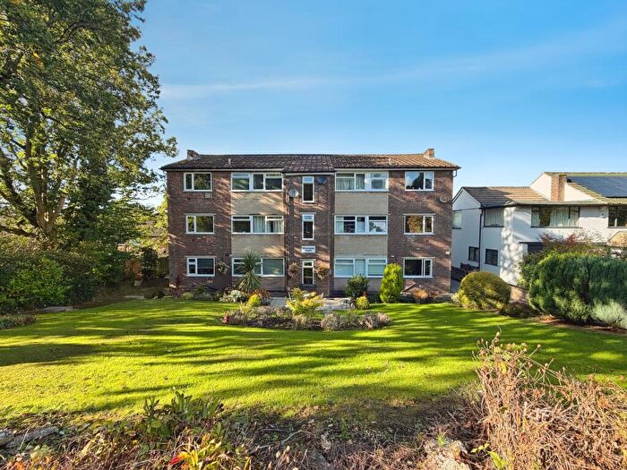 2 Bedroom Flat For Sale In Rosamond Drive, Sheffield, S17