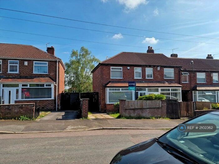 2 Bedroom Semi-Detached House To Rent In Wavertree Road, Manchester, M9