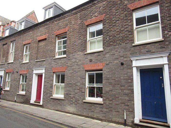 3 Bedroom Town House To Rent In St James Court, King's Lynn, PE30