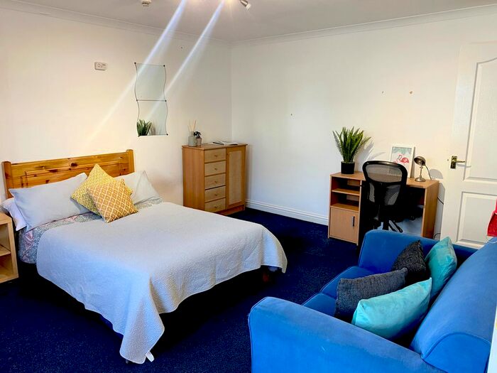 Studio To Rent In Oxford Street, Plymouth, PL1