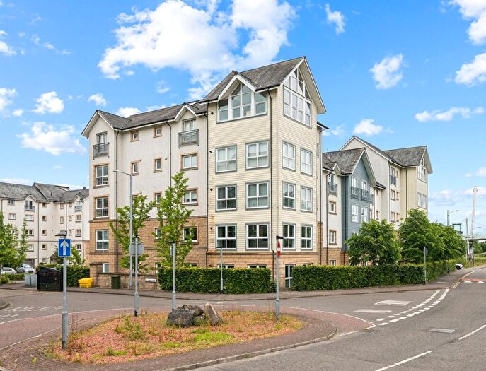 2 Bedroom Flat For Sale In Old Harbour Square, Stirling, FK8