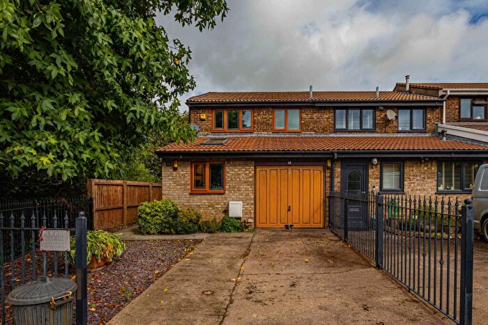 3 Bedroom House To Rent In Llys Y Fedwen, Caerphilly, CF83