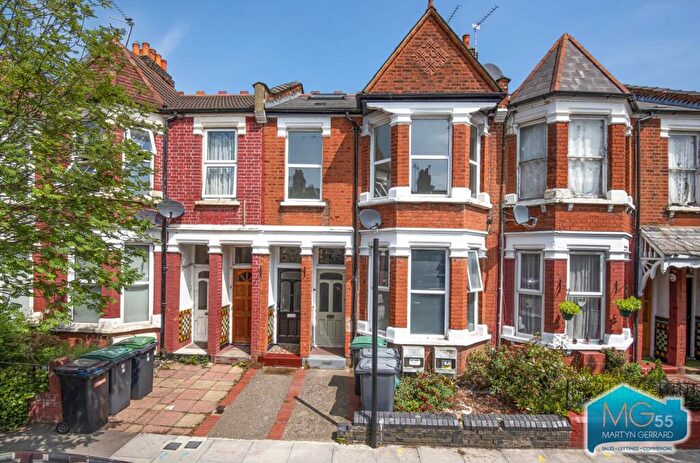 3 Bedroom Maisonette To Rent In Maryland Road, Wood Green, London, N22