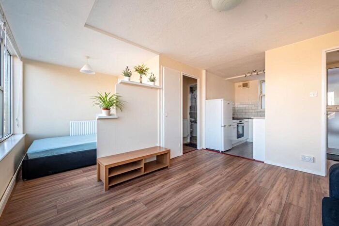 Studio To Rent In Kennington Park Road, , Kennington, London, SE11
