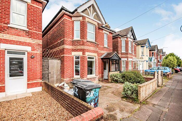 5 Bedroom Detached House To Rent In Osborne Road, Bournemouth, BH9