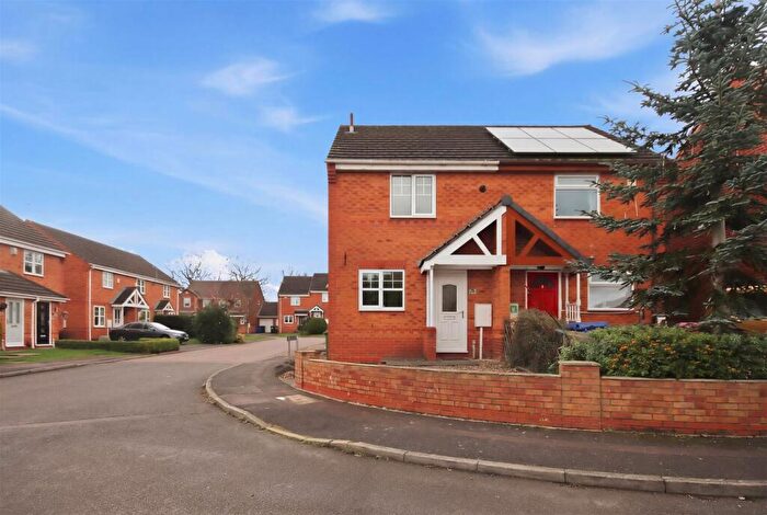 2 Bedroom Semi Detached House For Sale In Old House Road, Loundsley Green, Chesterfield, S40