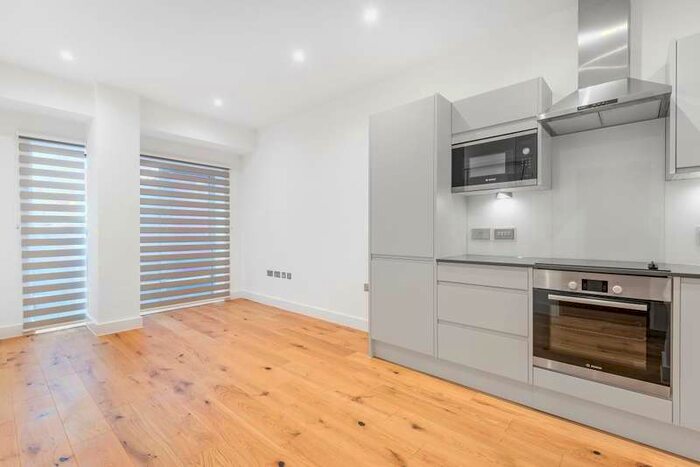 1 Bedroom Apartment To Rent In Newtown Road, Henley, RG9