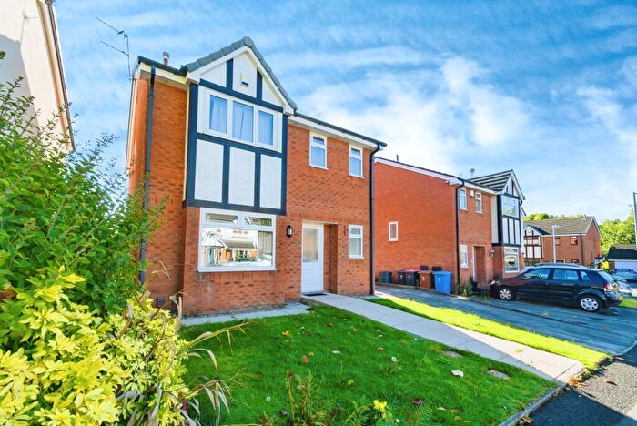 4 Bedroom Detached House For Sale In Cricketfield Lane, Worsley, Manchester, Greater Manchester, M28