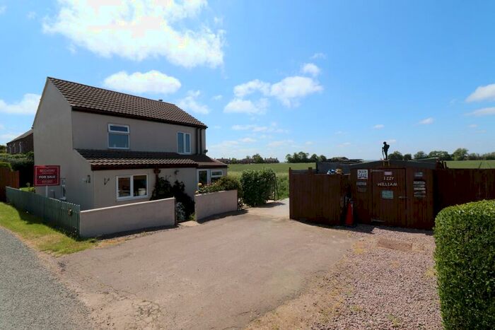 3 Bedroom Detached House For Sale In Beck Bank, West Pinchbeck, PE11