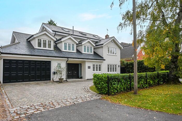 5 Bedroom Detached House For Sale In Thorndon Approach, Herongate, Brentwood, CM13