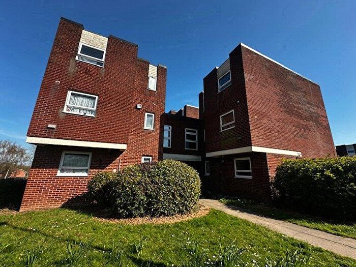 1 Bedroom Flat To Rent In Beaconsfield, Brookside, Telford, Shropshire, TF3