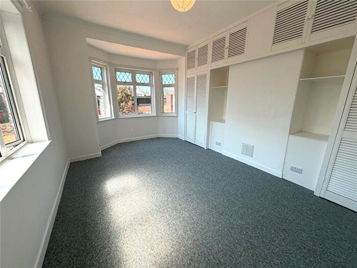 1 Bedroom Garage / Parking To Rent In Bradley Road, Trowbridge, BA14