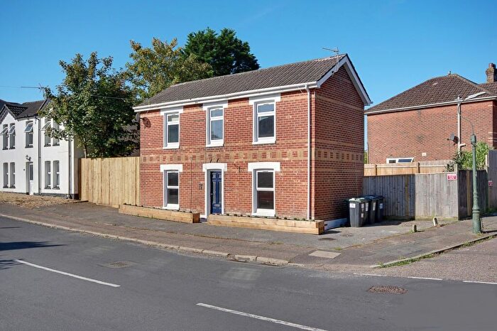 3 Bedroom Detached House To Rent In Ridley Road, Winton, Bournemouth, BH9