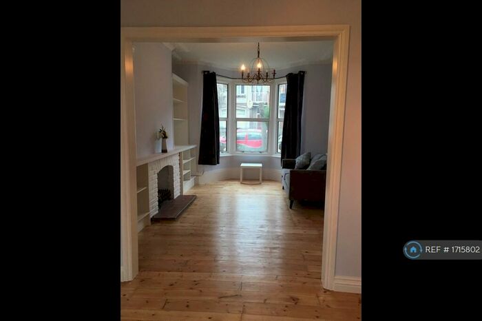1 Bedroom Flat To Rent In Lascotts Road, London, N22