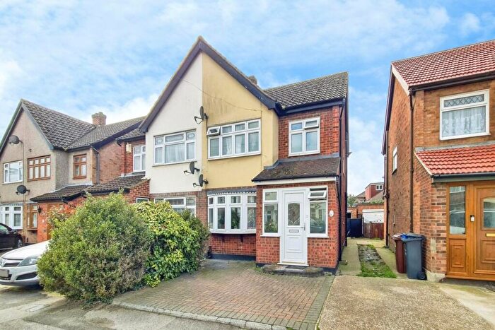3 Bedroom House To Rent In Burchett Way, Romford, RM6