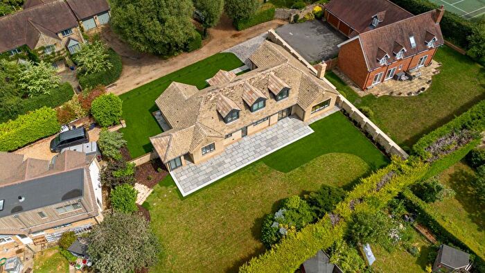 5 Bedroom Detached House For Sale In Wootton Village, Boars Hill, OX1