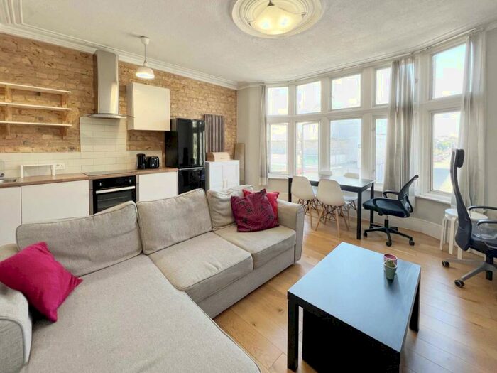 1 Bedroom Flat To Rent In High Street, New Malden, KT3