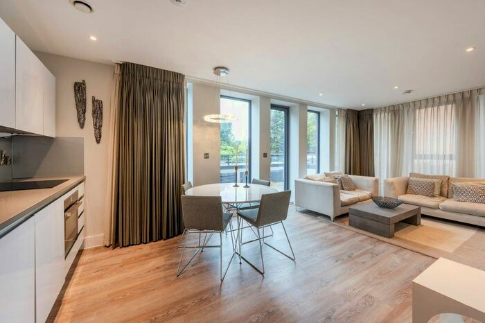 1 Bedroom Flat To Rent In Lower Richmond Road, Richmond, TW9