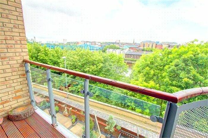 2 Bedroom Apartment For Sale In Tranquil House, Worsdell Drive, Gateshead, Tyne And Wear, NE8