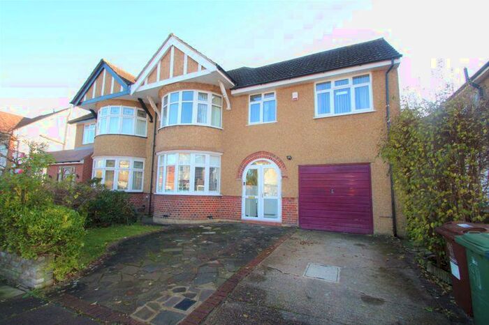 4 Bedroom Semi-Detached House To Rent In Woodberry Avenue, Harrow, HA2