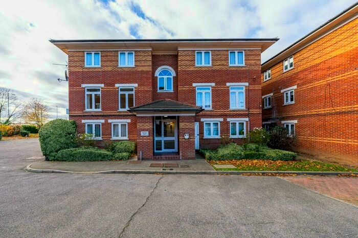 1 Bedroom Apartment To Rent In Rambler Court, Swynford Gardens, Hendon, NW4