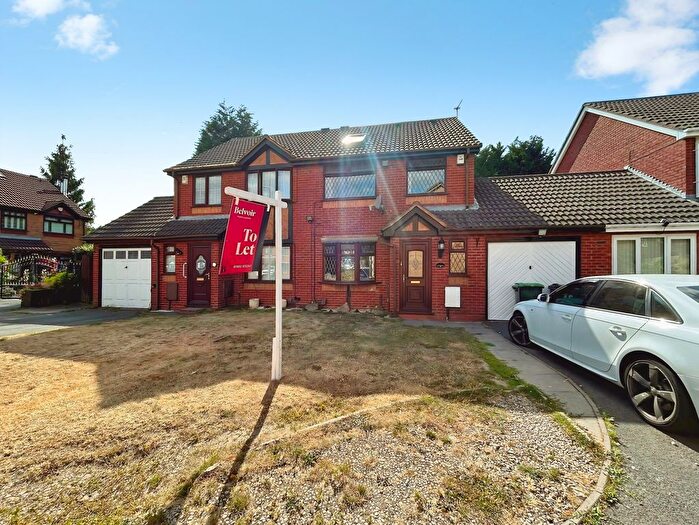 4 Bedroom Semi-Detached House To Rent In Jenny Close, Bilston, WV14