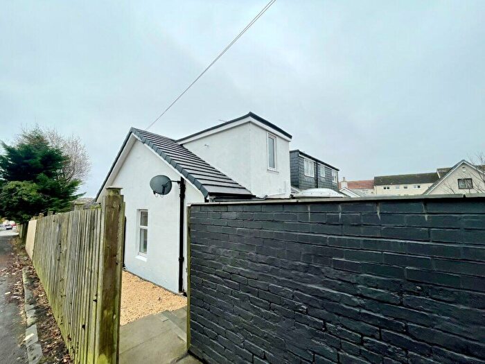 2 Bedroom Semi-Detached Villa For Sale In Knox Street, Airdrie, ML6