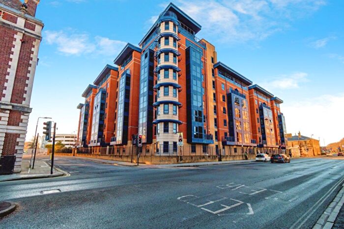 2 Bedroom Apartment For Sale In Canute Road, Southampton, SO14