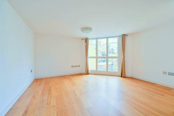 2 Bedroom Flat To Rent In Water Gardens Square, Canada Water, London, SE16