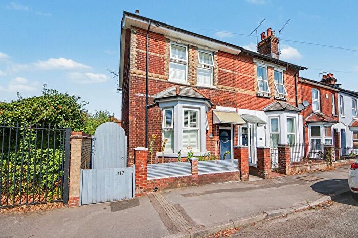 3 Bedroom End Terrace House For Sale In Macnaghten Road, Bitterne Park, SO18