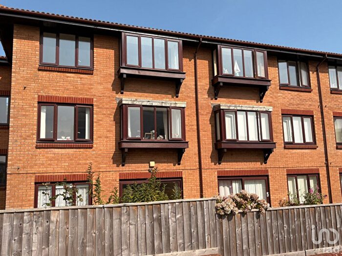 1 Bedroom Flat For Sale In Admiralty Road, Bournemouth, BH6