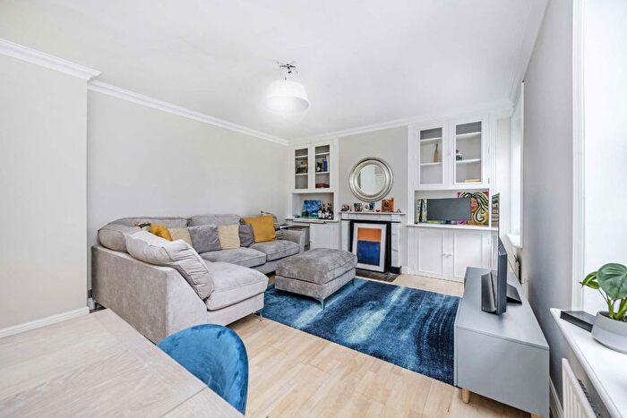 1 Bedroom Flat To Rent In Lyons Place, London, NW8