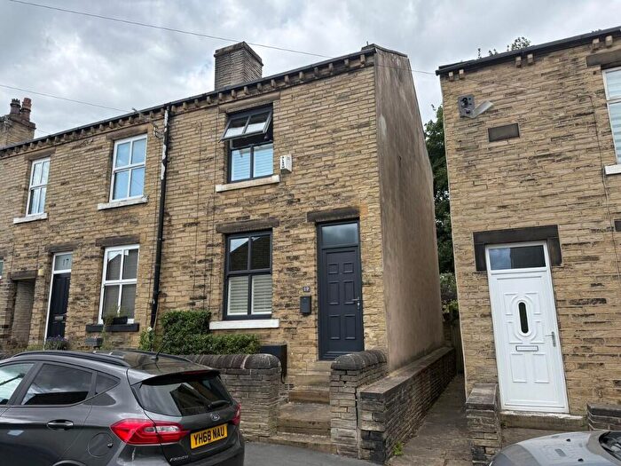 2 Bedroom Terraced House To Rent In Piggott Street, Brighouse, West Yorkshire, HD6