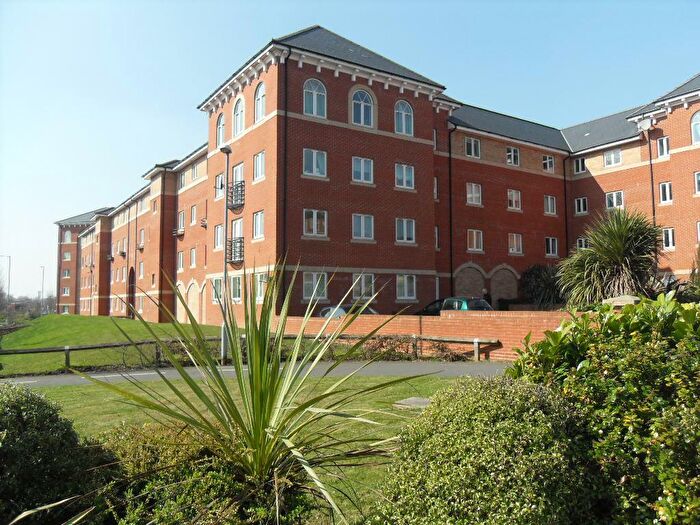 2 Bedroom Flat To Rent In Saltash Road, Swindon, SN2