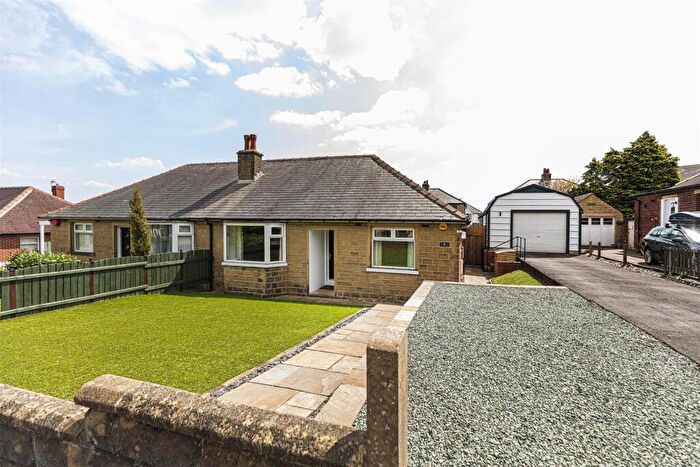 2 Bedroom Semi-Detached House For Sale In Foster Avenue, Huddersfield, HD4