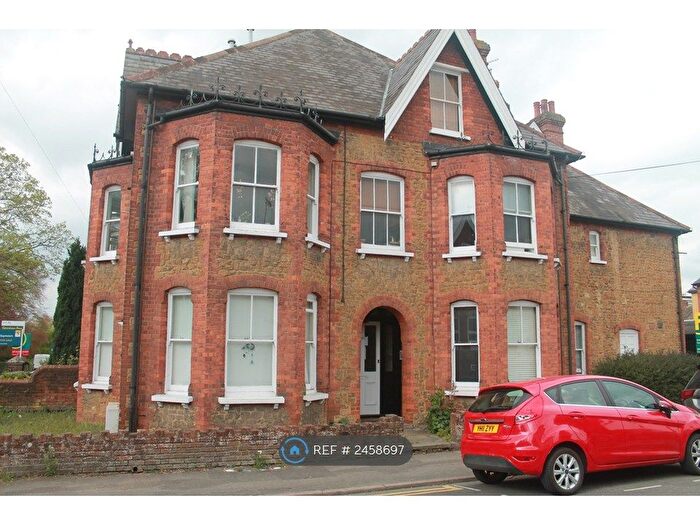 Studio To Rent In York Road, Guildford, GU1