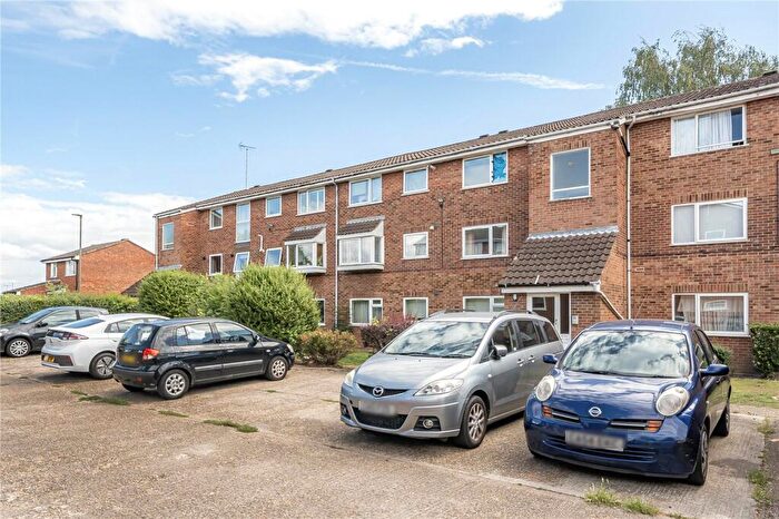 1 Bedroom Flat For Sale In Shurland Avenue, Barnet, EN4