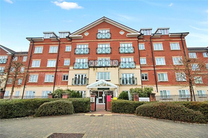 2 Bedroom Flat For Sale In Priory Manor, Chastleton Road, Swindon, Wiltshire, SN25