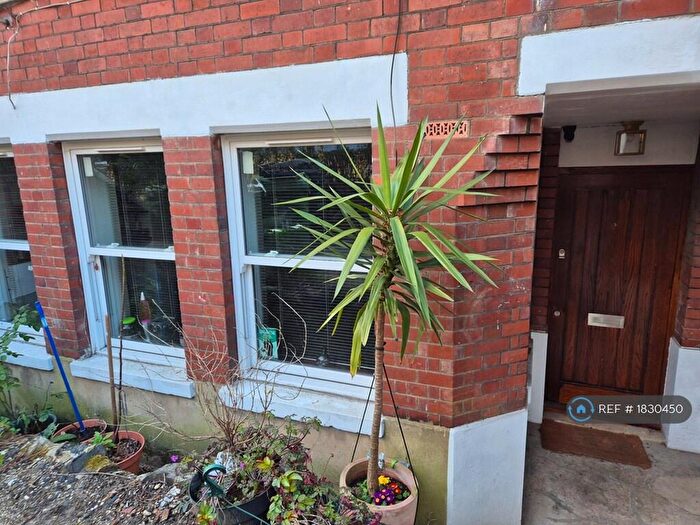 2 Bedroom Flat To Rent In London, London, N6