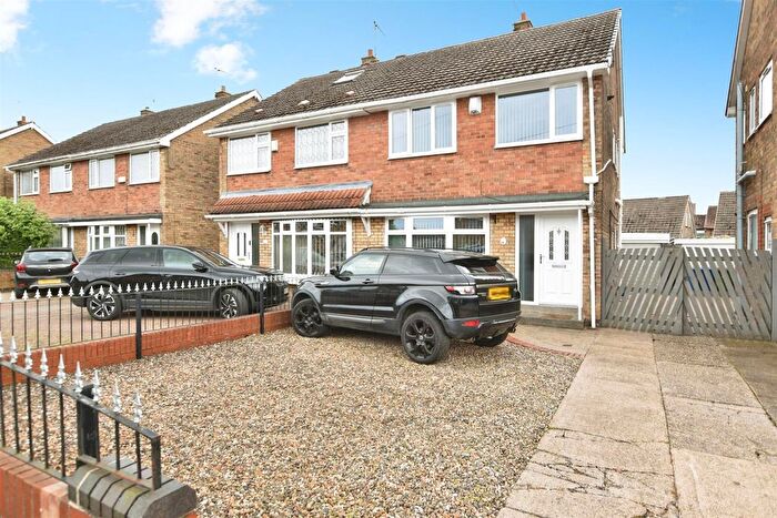 3 Bedroom Semi-Detached House For Sale In Barnetby Road, Hessle, HU13
