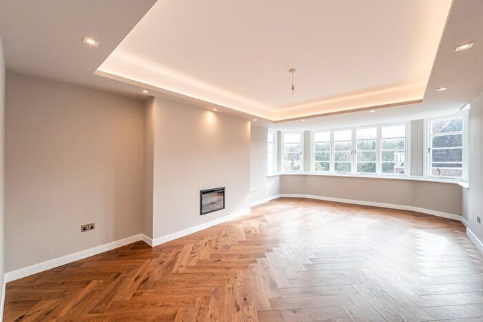 4 Bedroom Flat For Sale In Putney Heath, London, SW15