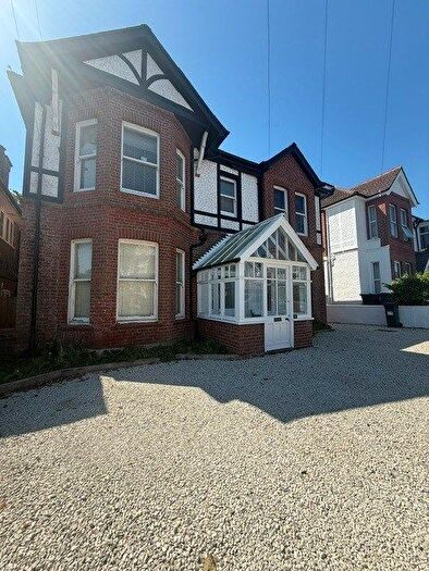 2 Bedroom Flat To Rent In Bournemouth, BH4