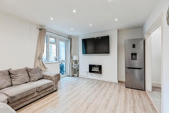 1 Bedroom Apartment To Rent In New Kingsley Road, St. Phillips, Bristol, BS2