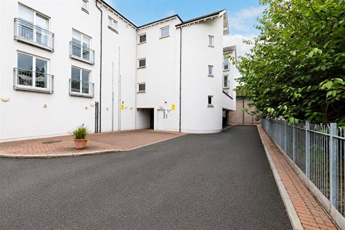 2 Bedroom Flat For Sale In Caledonian Road, Perth, PH1