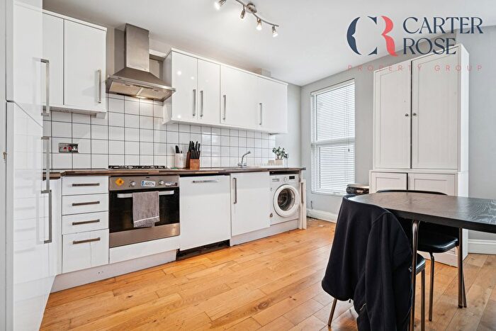 2 Bedroom Flat To Rent In Elmfield Road, London, SW17